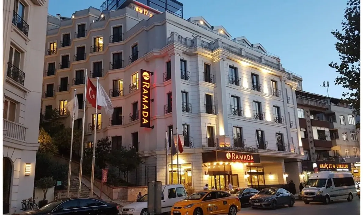 Ramada Hotel & Suites İstanbul Golden Horn, kapak görseli